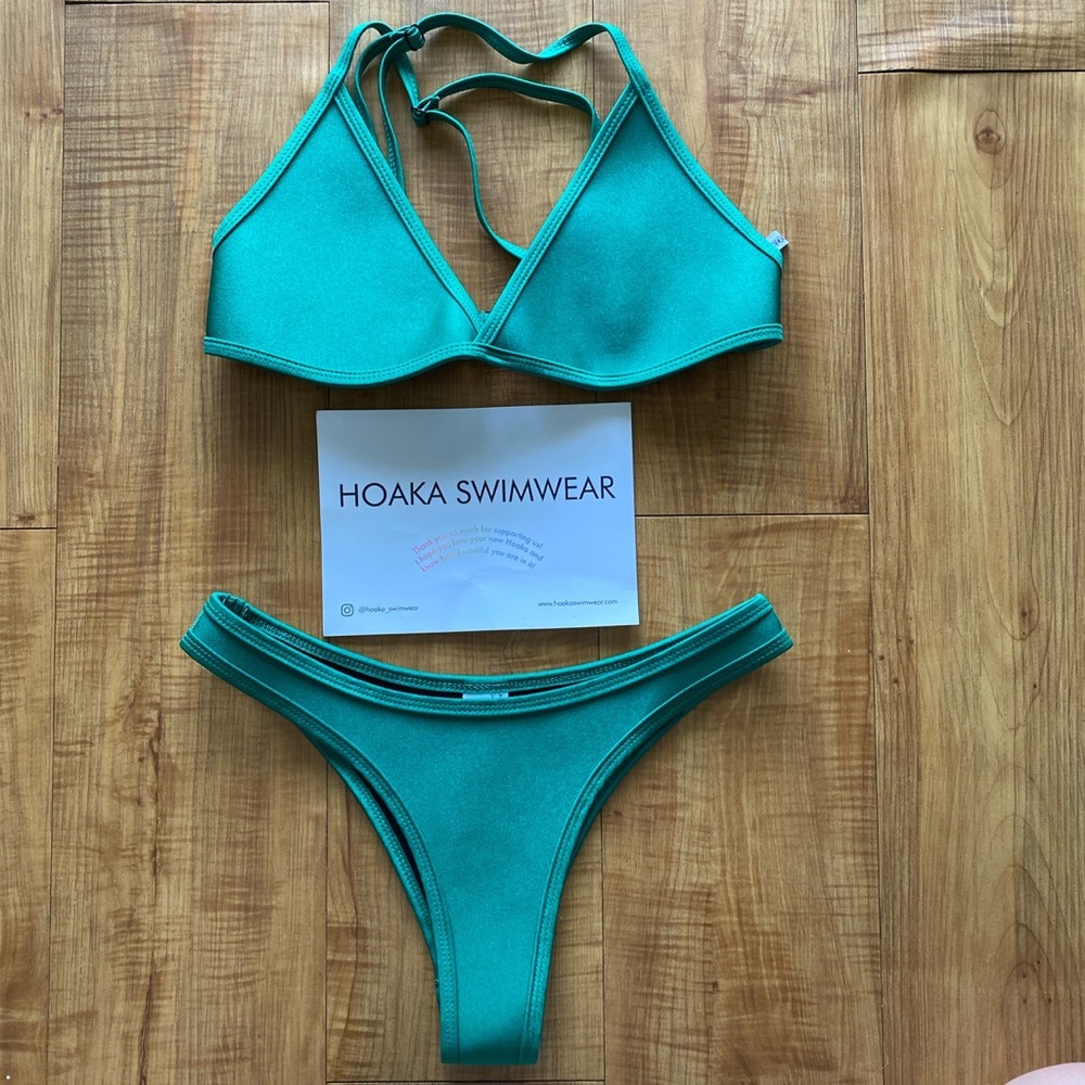 HOAKA EMERALD GREEN SWIMWEAR SET